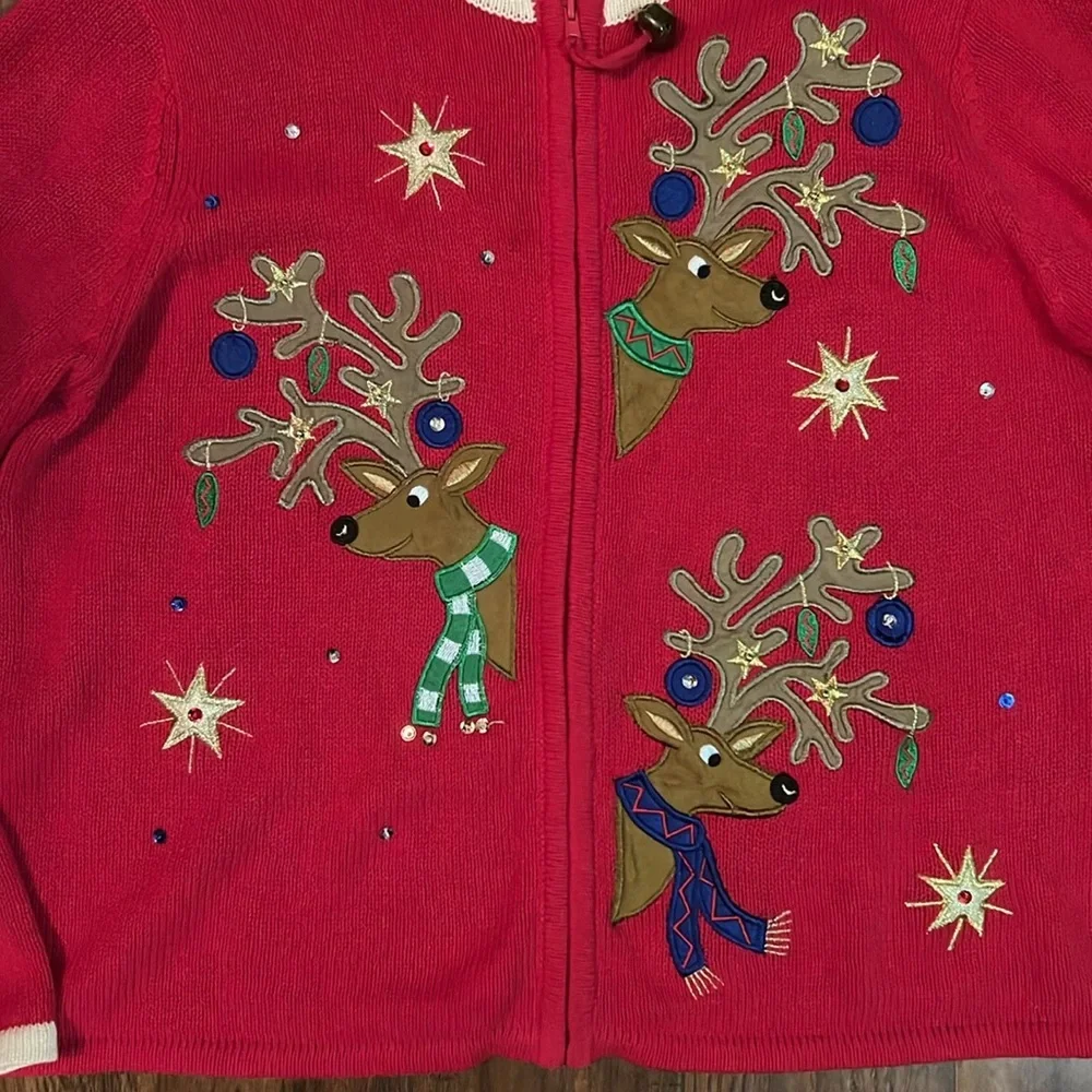 Red Vintage Christmas/Holiday Sweater - Picture 3 of 4